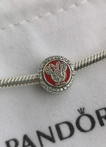 Pandora disney minnie mouse charm 