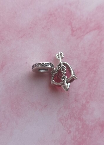 Pandora Kırmızı Kalp ve Ok Murano Cam Sallantılı Charm - Görsel 5