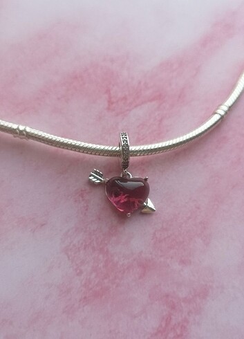 Pandora Kırmızı Kalp ve Ok Murano Cam Sallantılı Charm - Görsel 6