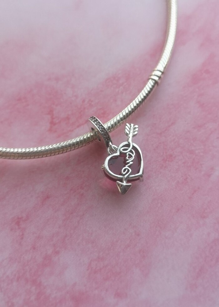 Pandora Kırmızı Kalp ve Ok Murano Cam Sallantılı Charm - Görsel 4
