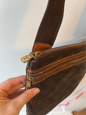 Beden kahverengi Renk Louis Vuitton çapraz çanta