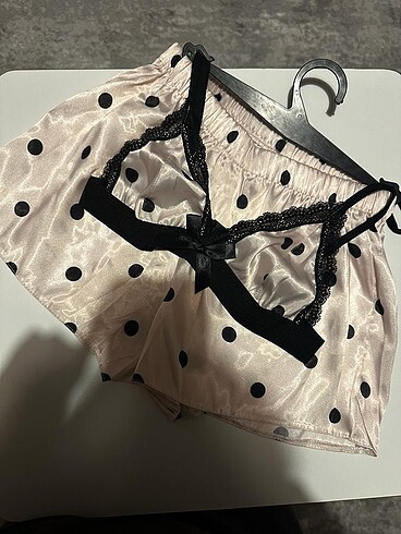 s Beden Saten Pijama Takımı