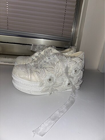 37 Beden beyaz Renk gelin ayakkabısı converse