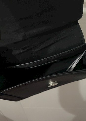 Bershka Zincir Detaylı Siyah Deri Kadın Çanta
