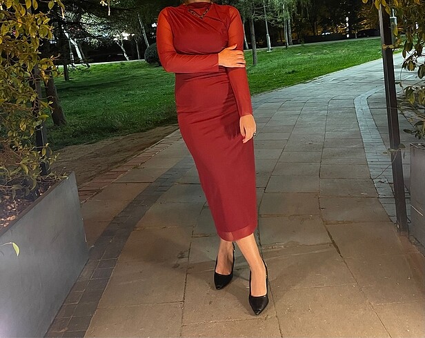 Bordo gece elbisesi