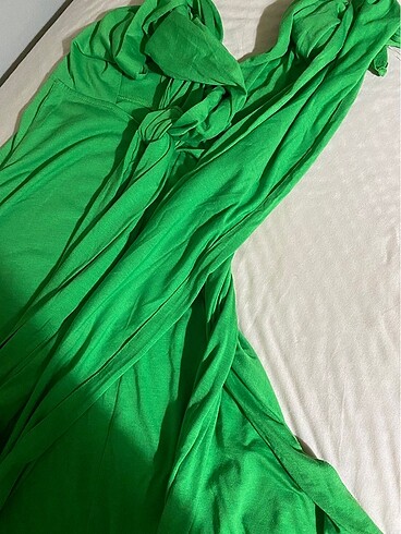 Trendyolmilla dekolteli elbise - Görsel 5