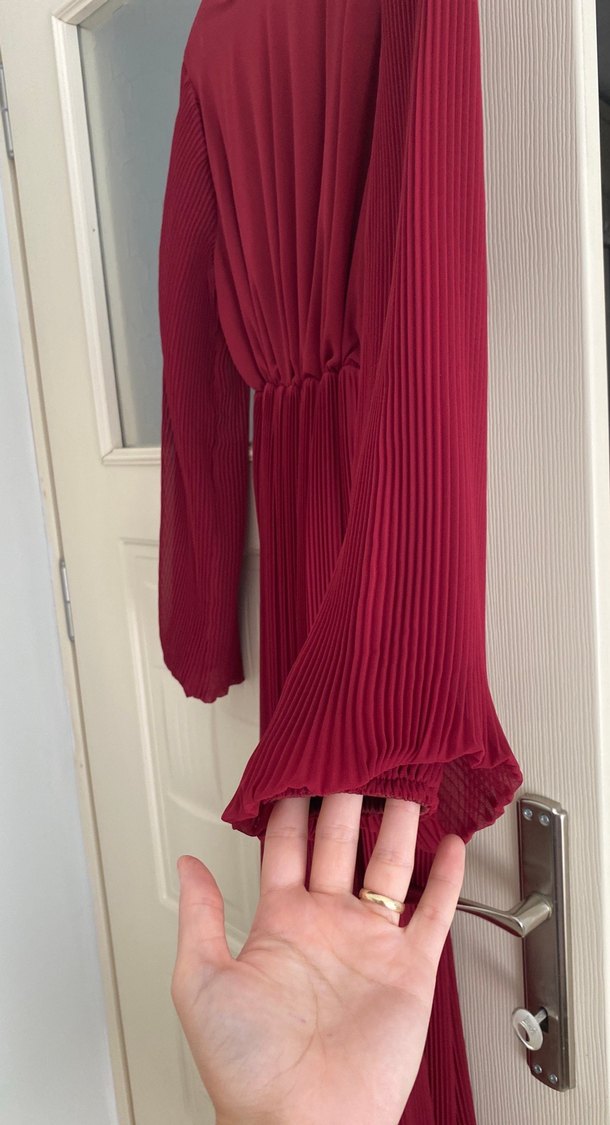 Bordo Piliseli Uzun Kollu Uzun Elbise - Görsel 2