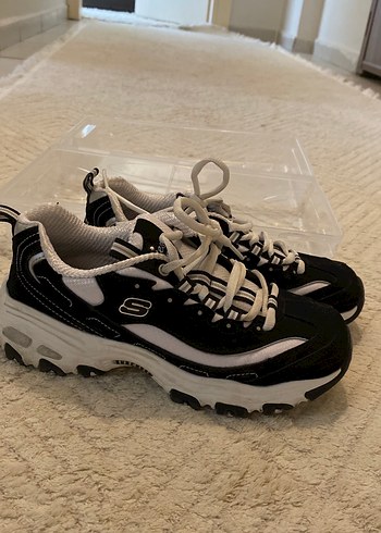 Skechers Siyah Beyaz Platform Spor Ayakkabı
