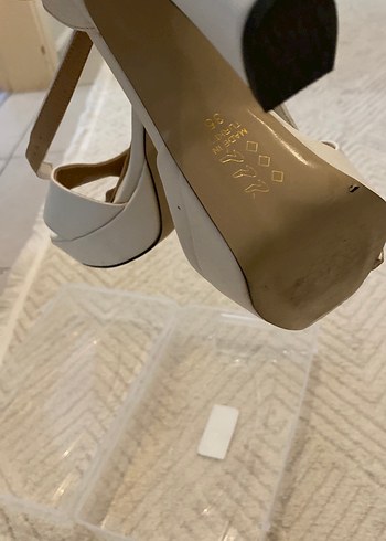 35 Beden Beyaz Süet Stiletto Topuklu Kadın Abiye Ayakkabı