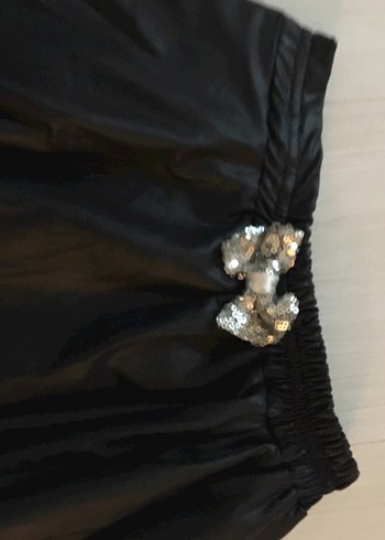 Çocuk Parlak Siyah Etek - Görsel 2