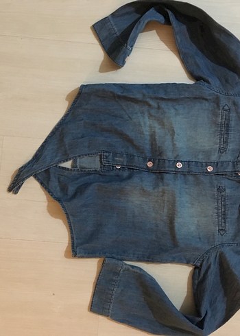 Düğmeli Mavi Denim Çocuk Gömlek - Görsel 2