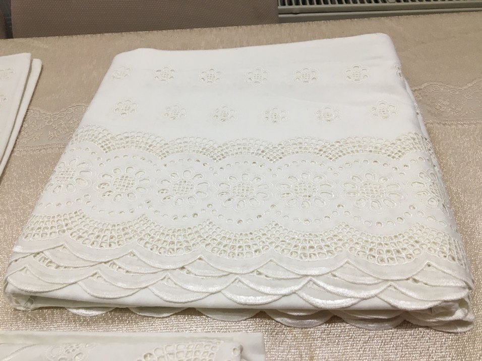 İşlemeli Fistolu Çift Kişilik Nevresim Takımı - Görsel 2