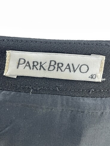 40 Beden siyah Renk Park Bravo Midi Etek %70 İndirimli.