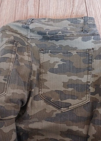 Kadın Kamuflaj Desenli Kot Pantolon - Görsel 3