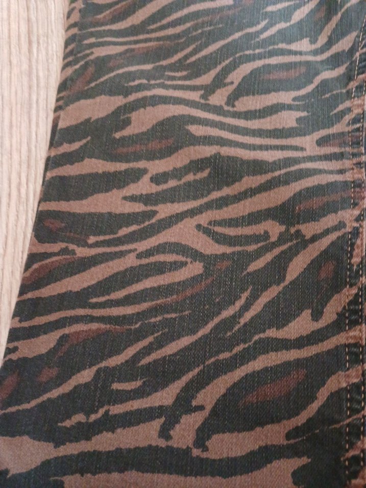 Kahverengi Zebra Desenli Kadın Kumaş Pantolon - Görsel 4