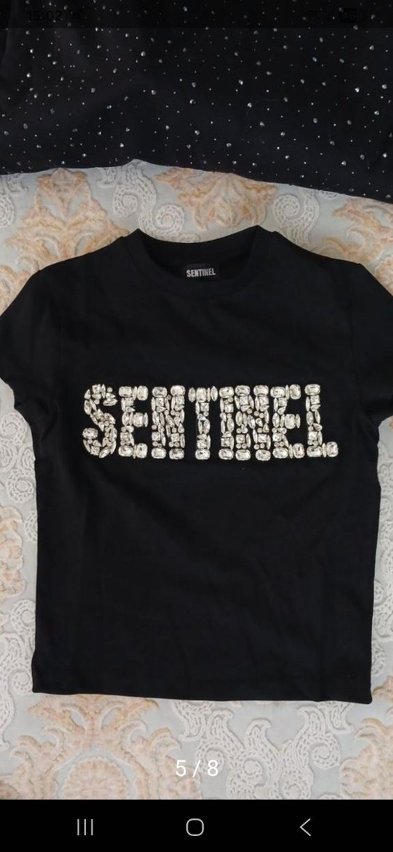 CRYSTAL TEE SENTINEL
Kadın Siyah Payetli Mini Tişört - Görsel 3