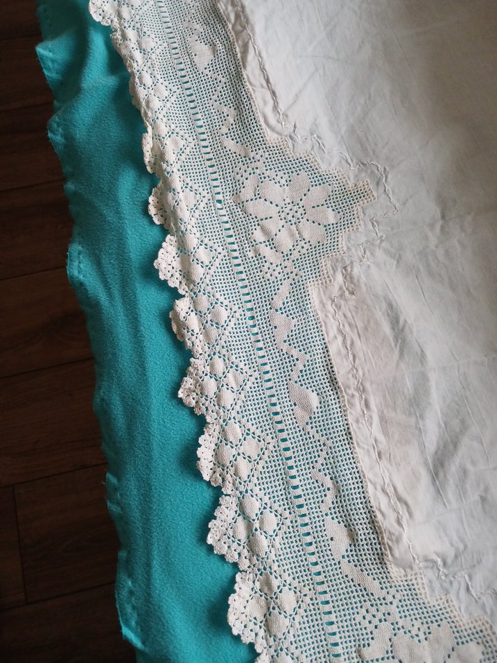 El İşlemeli Dantel Kenarlı Beyaz Kumaş - Görsel 3