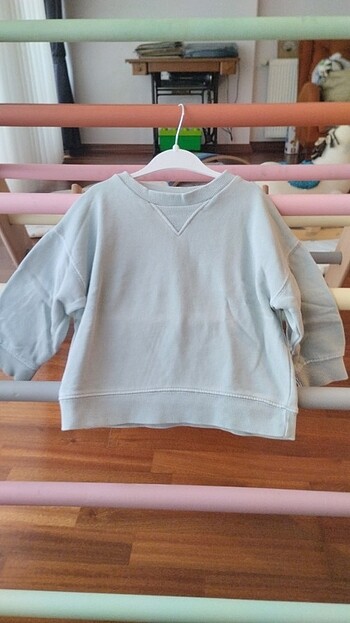 Zara sweatshirt