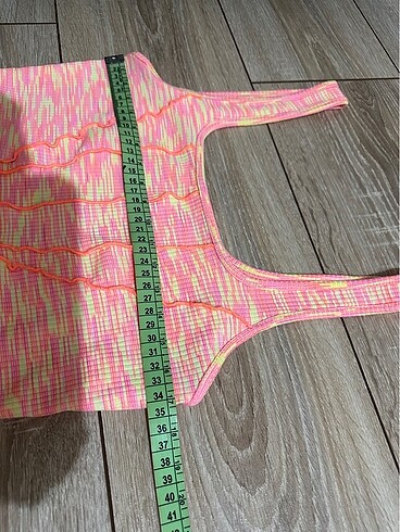 m Beden Bershka crop