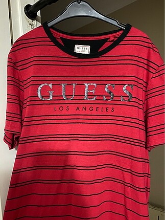Guess Tshirt