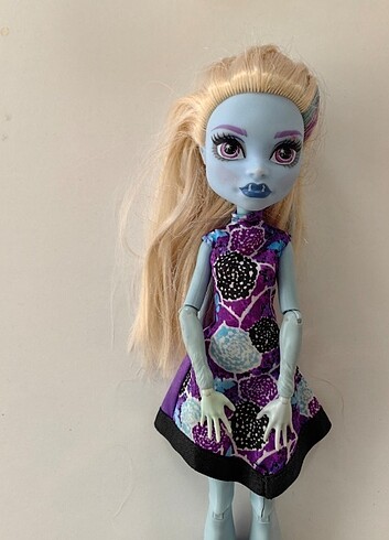 Beden Monster high Abbey