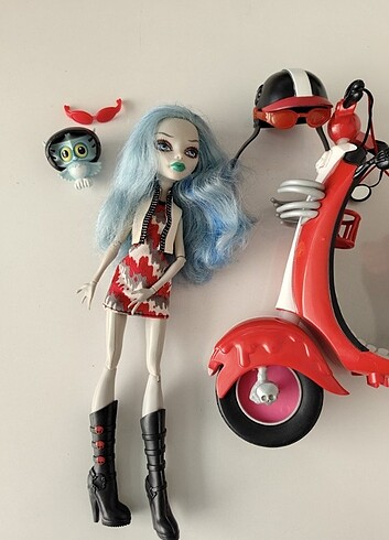 Monster High Monster high Ghoulia motoru ve baykuşu