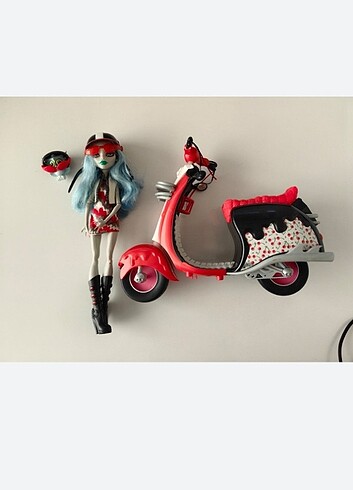 Monster high Ghoulia motoru ve baykuşu