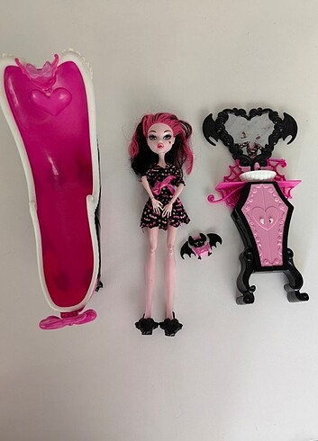 Beden Monster high Draculara Banyo Setli