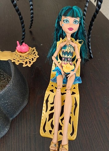 Beden Monster high Cleo ve havuzu