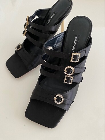 Nine West inc