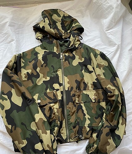 Pull bear kamuflaj yağmurluk