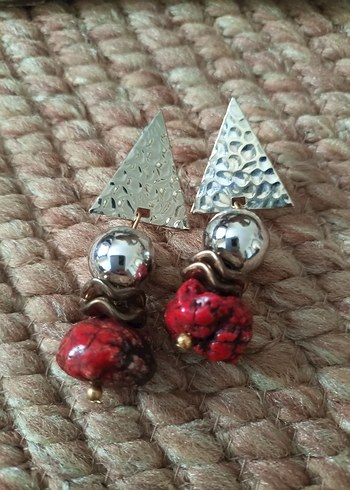 Bohem Kırmızı Boncuklu Mini Küpe - Görsel 3