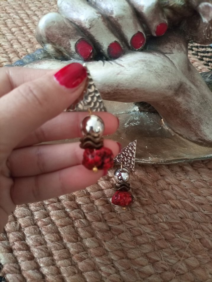 Bohem Kırmızı Boncuklu Mini Küpe - Görsel 2