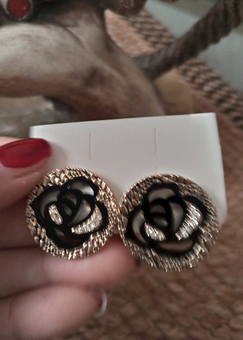 Siyah Desenli Mini Düğme Küpe - Görsel 2