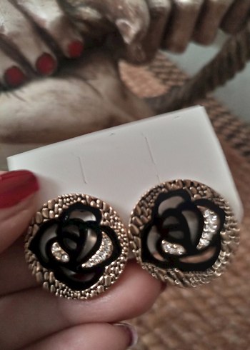 Siyah Desenli Mini Düğme Küpe - Görsel 3