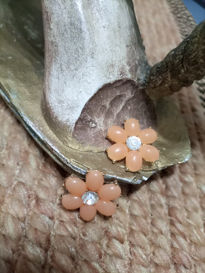 Bej Çiçek Boncuklu kupe - Görsel 3