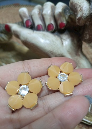 Sarı Çiçek Desenli Vintage Kadın Kupe - Görsel 3