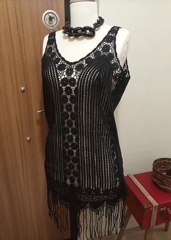 Siyah Nakışlı Dantel Detaylı Midi Örgü Elbise