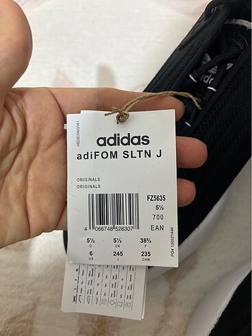 38,5 Beden Adidas spor ayakkabı