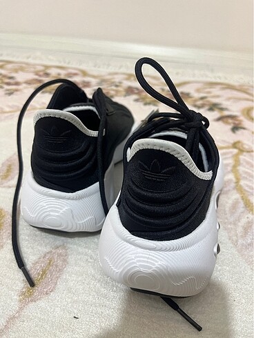 38,5 Beden siyah Renk Adidas spor ayakkabı