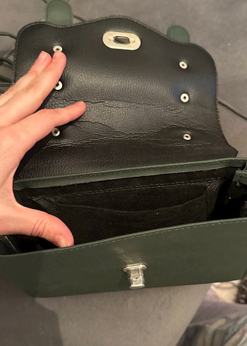 Tokalı Koyu Yeşil Deri Kadın Çanta - Görsel 3