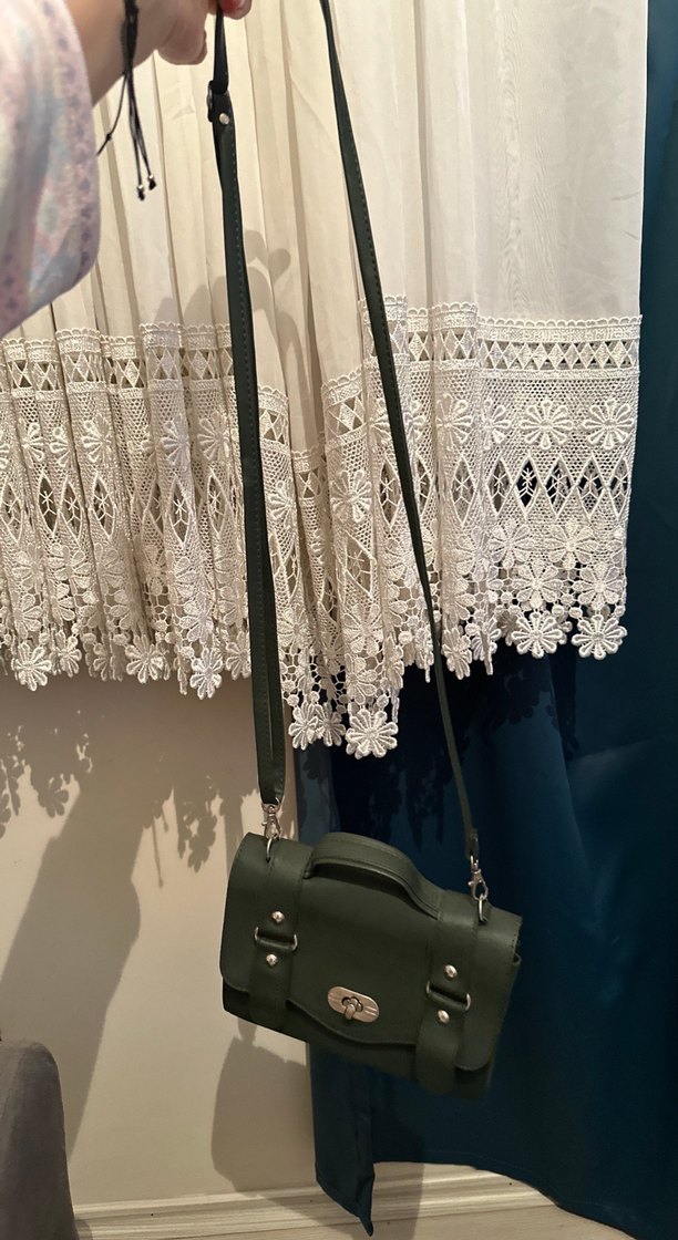 Tokalı Koyu Yeşil Deri Kadın Çanta - Görsel 4