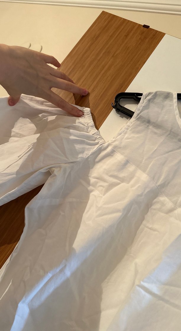 Beyaz Keten Omuzları Açık Bluz - Görsel 3