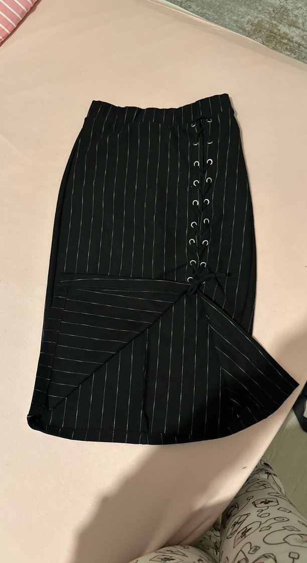 Düğmeli Siyah Çizgili Midi Kalem Etek - Görsel 2