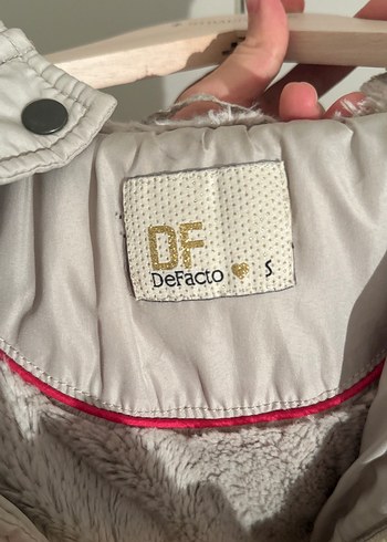 Bej Düğmeli Kadın Yelek - Görsel 3