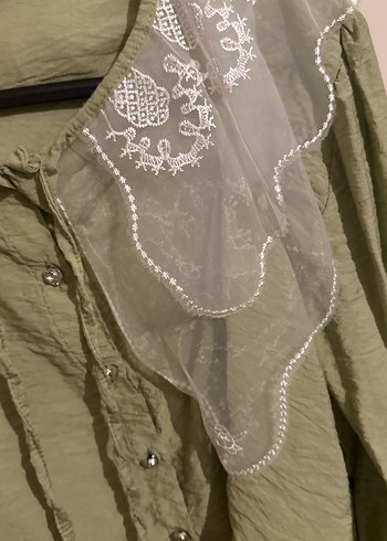 Dantel Detaylı Yeşil Vintage Gömlek - Görsel 4