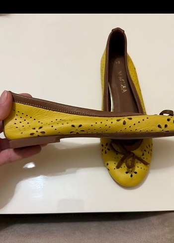 37 Beden Sarı lazer kesim hakiki deri Babet