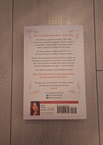  Victoria Aveyard - Red Queen Roman ingilizce