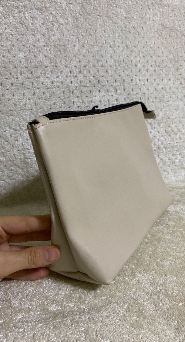 Bej Fermuarlı Kadın Makyaj Çantası - Görsel 2