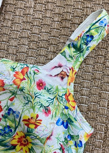 Çiçek Desenli Dantel Detaylı Bohem Üst - Görsel 4